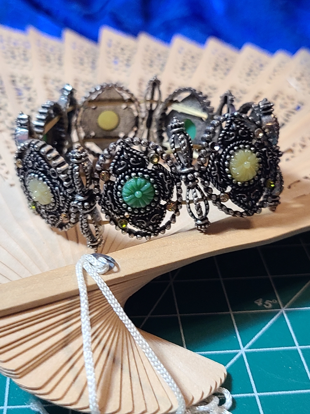 Vintage Green Crystal Bracelet - Vintage